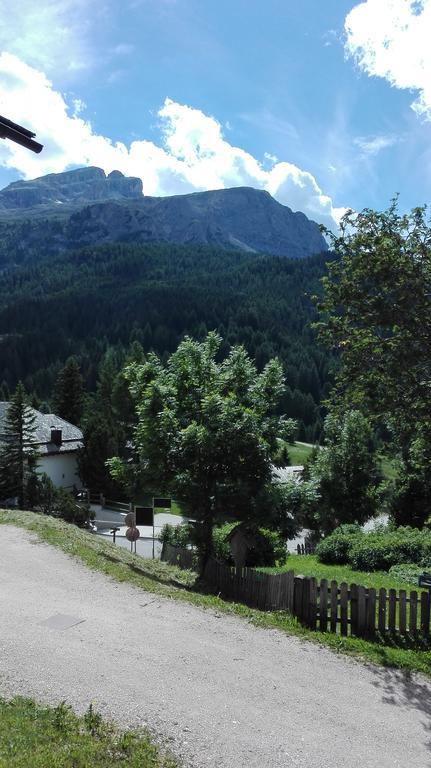 Pensione Valbona Corvara In Badia Eksteriør bilde