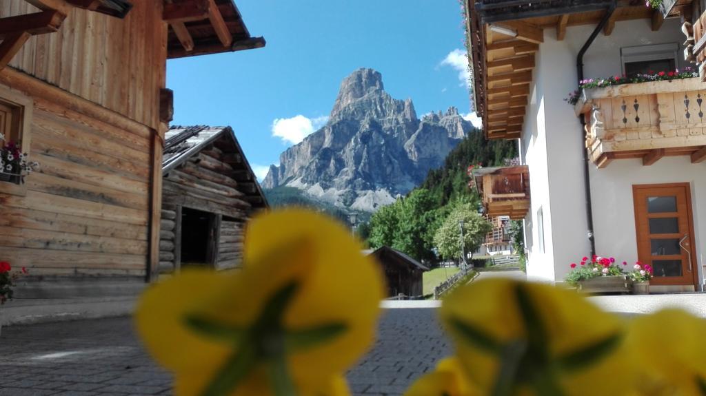 Pensione Valbona Corvara In Badia Eksteriør bilde